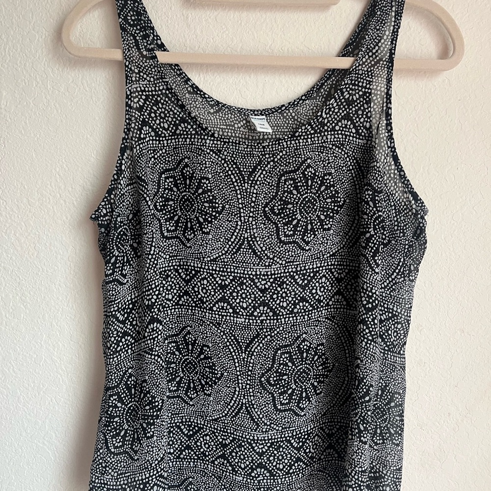 Old Navy Black and White Geometric Tank Top